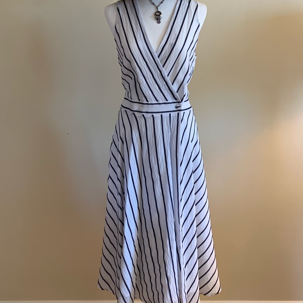 Woman’s sleeveless Wrap Dress